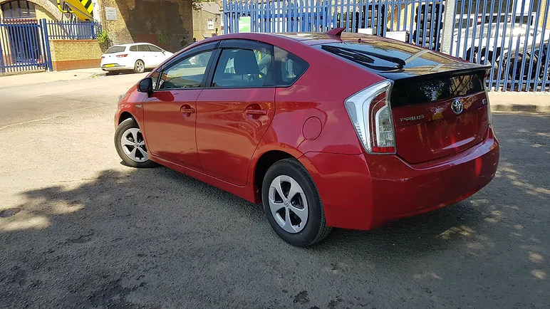 Toyota Prius 2014, 8