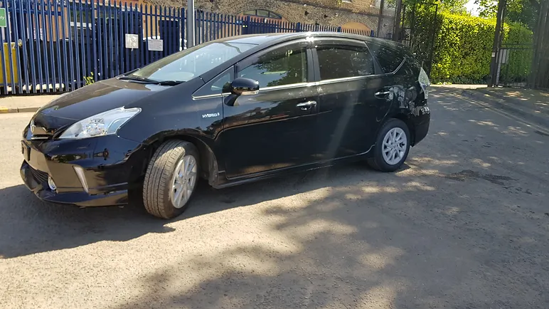 Toyota Prius plus 2014 1