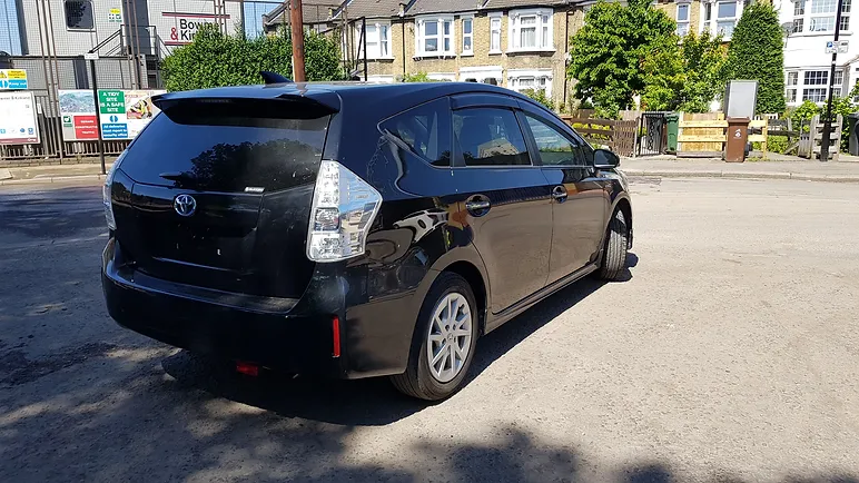 Toyota Prius plus 2014 5